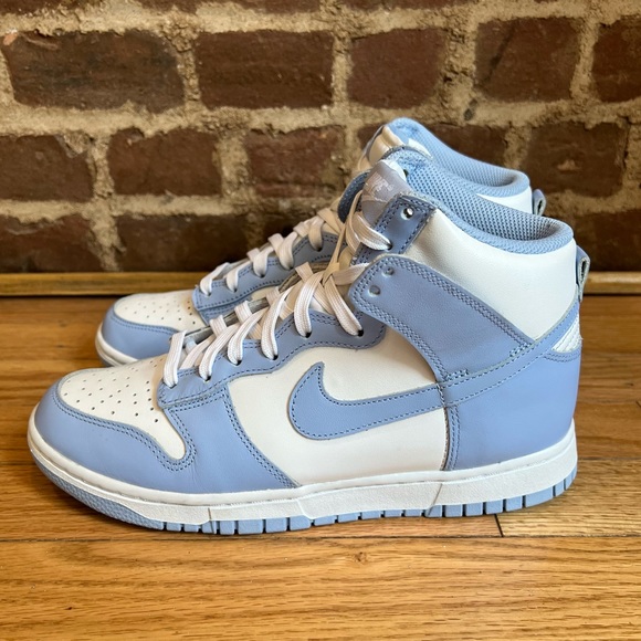 Nike Shoes - Nike Dunk High - Aluminum